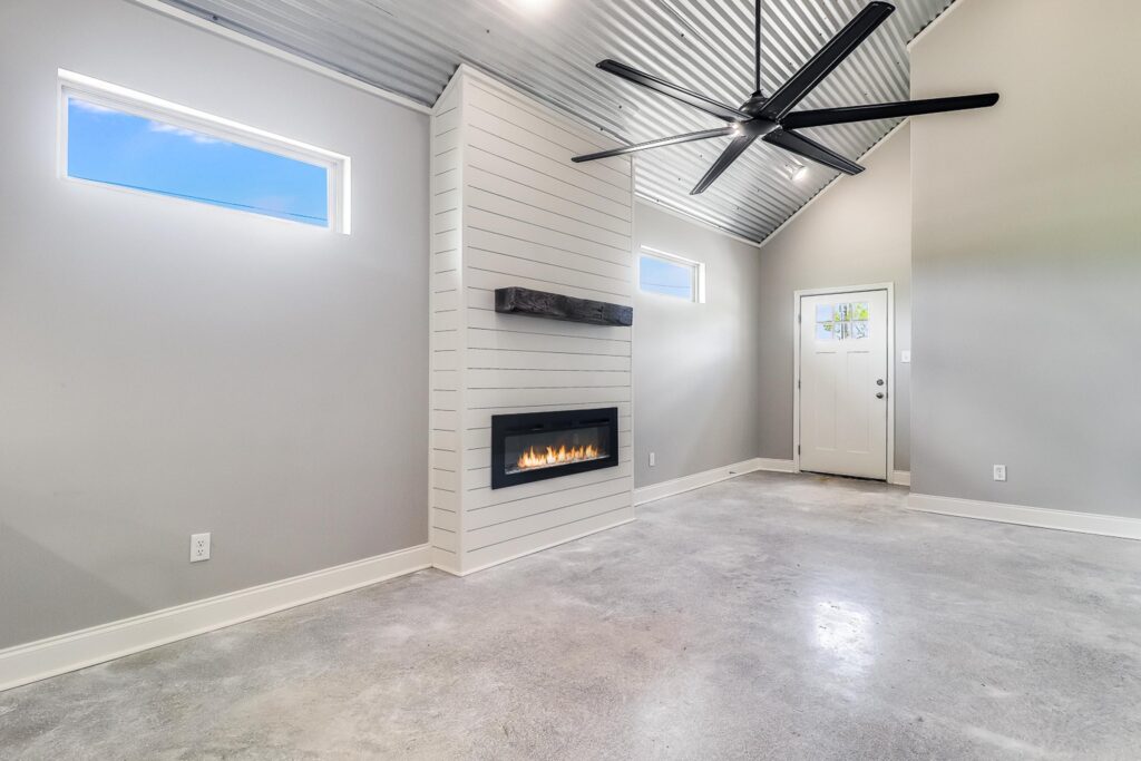 100_V_F_W_Road-4_more_photos_-
